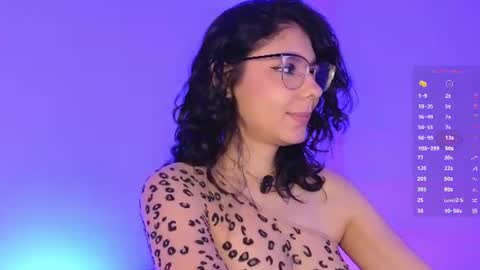 Snapshot of natysaenz1 chatting on June 20, 9:45 am Natalia online show from June 20, 9:45 am
