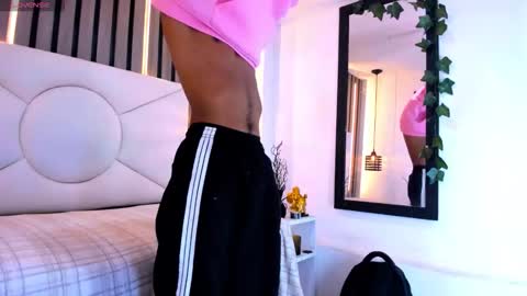 natzuki_ online show from March 12, 11:16 am