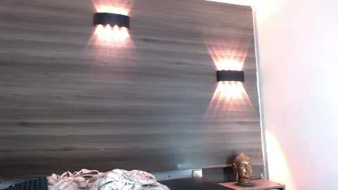 natzuki_ online show from May 2, 8:03 pm