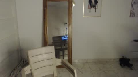 Stella Mcqueen online show from April 28, 8:52 am