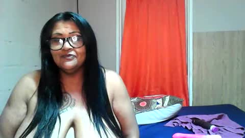 Snapshot of naughtinatz chatting on October 18, 8:53 pm Naughtinatz online show from October 18, 8:53 pm