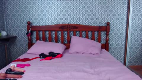 Snapshot of naughty0shy77anna chatting on December 2, 11:34 am naughty0shy77anna online show from December 2, 11:34 am