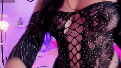 Snapshot of naughty__sara chatting on October 25, 11:40 am SARA online show from October 25, 11:40 am