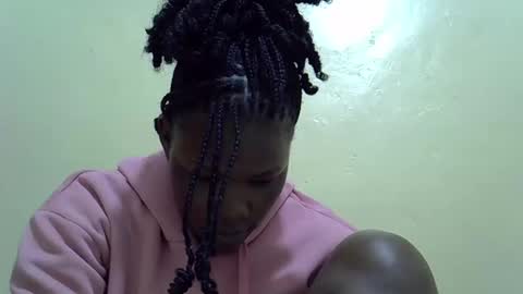 Snapshot of naughty_baddie5 chatting on October 9, 12:19 am candy online show from October 9, 12:19 am