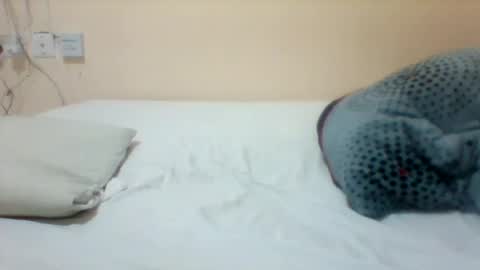 Snapshot of naughty_baddie5 chatting on June 18, 11:47 am candy online show from June 18, 11:47 am