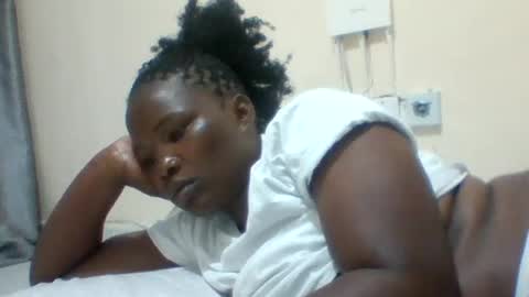 Snapshot of naughty_baddie5 chatting on July 5, 11:23 pm candy online show from July 5, 11:23 pm