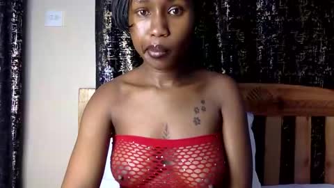 Snapshot of naughty_badie chatting on May 16, 6:32 am naughty_badie online show from May 16, 6:32 am