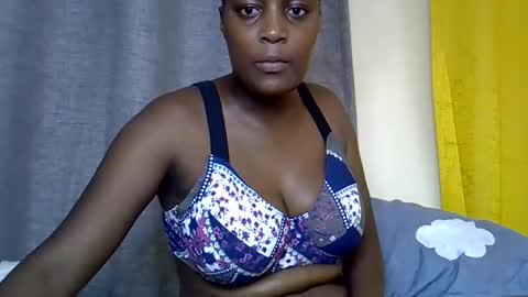 Snapshot of naughty_booby chatting on May 25, 3:12 am Bettybooby online show from May 25, 3:12 am
