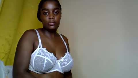 Snapshot of naughty_booby chatting on May 27, 2:30 am Bettybooby online show from May 27, 2:30 am