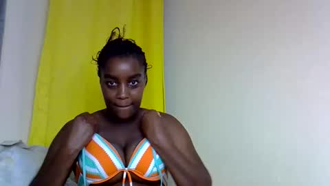 Snapshot of naughty_booby chatting on May 28, 10:18 pm Bettybooby online show from May 28, 10:18 pm