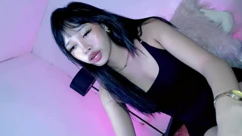 itsyourgirl kiara online show from June 19, 1:04 pm