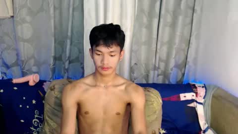 Snapshot of naughty_cy chatting on May 17, 4:32 am itzme cyril online show from May 17, 4:32 am