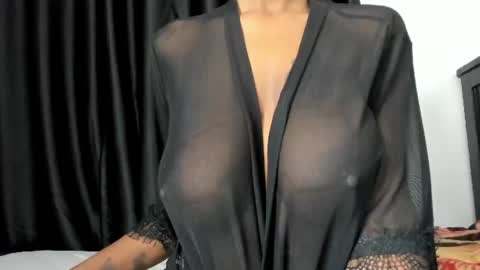Snapshot of naughty_dreamss chatting on July 5, 12:50 am naughty_dreamss online show from July 5, 12:50 am