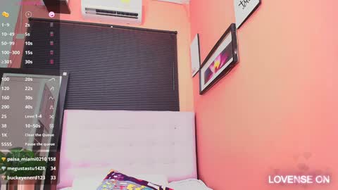 Snapshot of naughty_ebonyy chatting on January 6, 7:35 pm SASHA online show from January 6, 7:35 pm