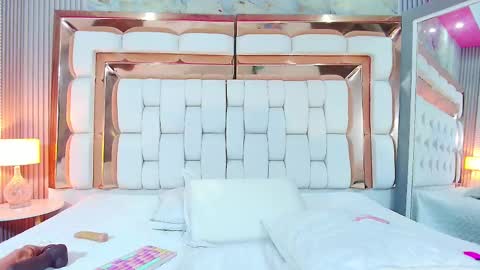 Snapshot of naughty_ebonyy chatting on February 12, 5:58 am SASHA online show from February 12, 5:58 am