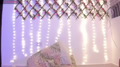 Snapshot of naughty_ebonyy chatting on May 23, 6:18 am SASHA online show from May 23, 6:18 am