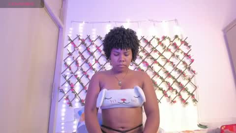 Snapshot of naughty_ebonyy chatting on June 7, 4:38 am SASHA online show from June 7, 4:38 am