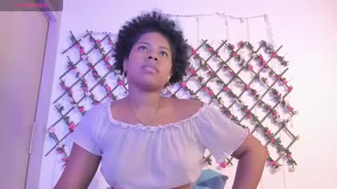 Snapshot of naughty_ebonyy chatting on June 27, 5:01 am SASHA online show from June 27, 5:01 am