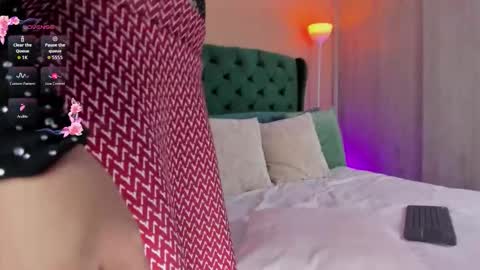 HAPPY HOUR online show from February 16, 11:01 pm