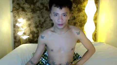 Snapshot of naughty_kirk chatting on July 12, 7:27 pm Kirk online show from July 12, 7:27 pm