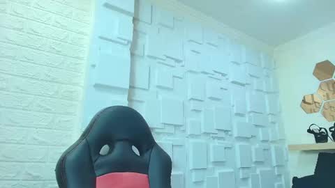 Kitten online show from November 24, 11:32 am