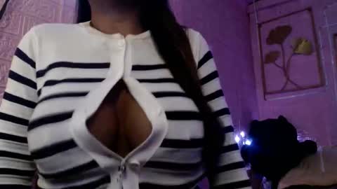 naughty_lorien143 online show from May 10, 1:05 pm