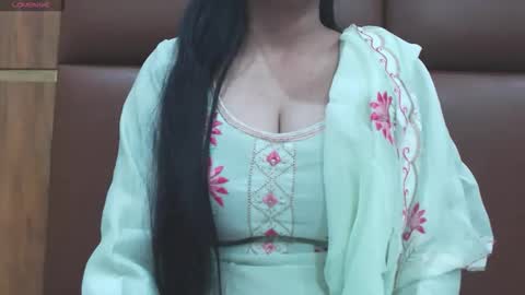 Snapshot of naughty_love489696 chatting on November 16, 5:40 pm riya online show from November 16, 5:40 pm