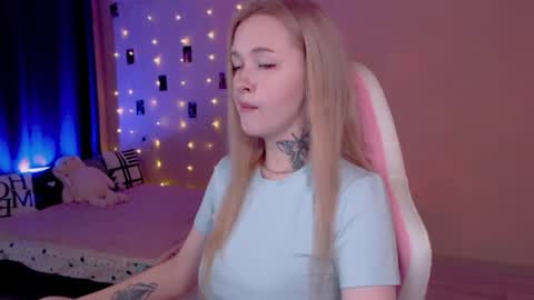 Snapshot of naughty_mablee chatting on June 24, 1:04 am Mable online show from June 24, 1:04 am
