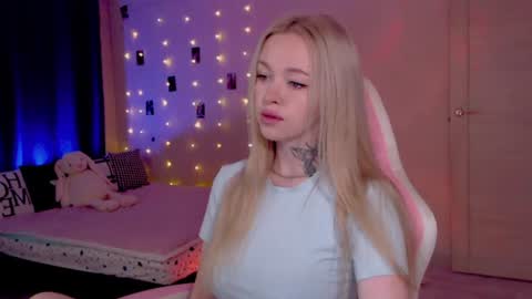 Snapshot of naughty_mablee chatting on July 8, 1:10 am Mable online show from July 8, 1:10 am