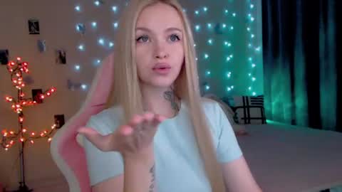 Snapshot of naughty_mablee chatting on July 21, 12:13 am Mable online show from July 21, 12:13 am