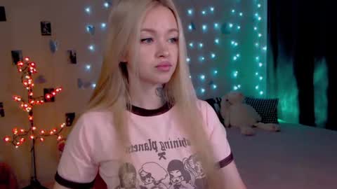 Snapshot of naughty_mablee chatting on July 30, 1:15 am Mable online show from July 30, 1:15 am