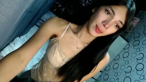 Snapshot of naughty_princess24 chatting on October 5, 12:42 am Ariela online show from October 5, 12:42 am