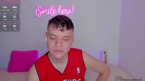 Snapshot of naughty_twink_ chatting on February 14, 1:46 am Noah online show from February 14, 1:46 am