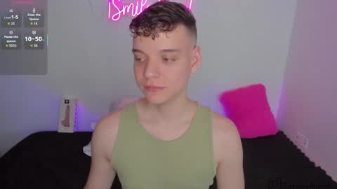 Snapshot of naughty_twink_ chatting on March 20, 10:47 pm Noah online show from March 20, 10:47 pm