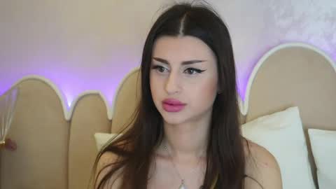 Snapshot of naughtyalicee chatting on May 19, 6:53 am naughtyalicee online show from May 19, 6:53 am