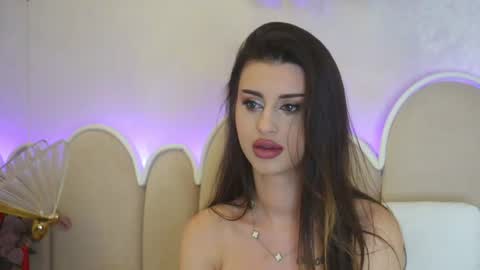 Snapshot of naughtyalicee chatting on June 24, 6:34 am naughtyalicee online show from June 24, 6:34 am