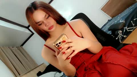 bella online show from June 27, 12:10 pm