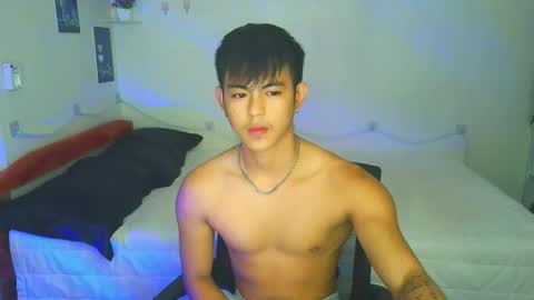 Snapshot of naughtyboylouie chatting on September 15, 12:16 pm Loue online show from September 15, 12:16 pm