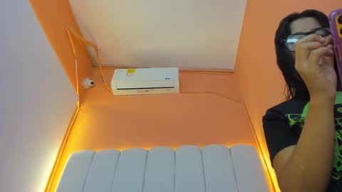 naughtyfusion_os online show from January 16, 1:04 pm