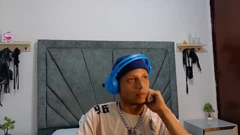 naughtyfusion_os online show from June 8, 12:38 pm