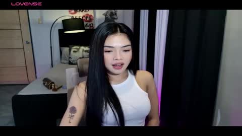 Snapshot of naughtygirl18x chatting on March 11, 8:53 am Mitch online show from March 11, 8:53 am