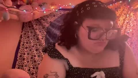 Snapshot of naughtygirl637100 chatting on November 28, 11:07 pm Naughty Girl online show from November 28, 11:07 pm