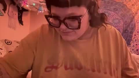 Snapshot of naughtygirl637100 chatting on December 14, 1:11 am Naughty Girl online show from December 14, 1:11 am