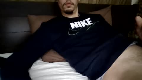 naughtyguy556677 online show from May 6, 3:24 am