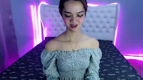 Snapshot of naughtyhotrexa18 chatting on December 5, 3:41 pm waiting for pvt online show from December 5, 3:41 pm