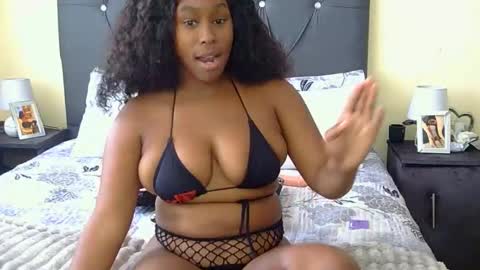 Snapshot of naughtyhottie99 chatting on April 29, 9:35 am naughtyhottie99 online show from April 29, 9:35 am