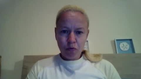 Snapshot of naughtyjennyblondeuk chatting on April 18, 7:07 pm naughtyjennyblondeuk online show from April 18, 7:07 pm