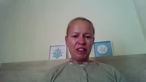 Snapshot of naughtyjennyblondeuk chatting on April 30, 5:08 pm naughtyjennyblondeuk online show from April 30, 5:08 pm