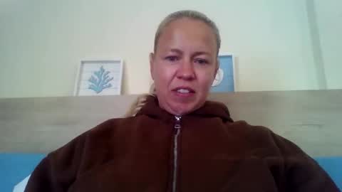 Snapshot of naughtyjennyblondeuk chatting on May 7, 4:23 pm naughtyjennyblondeuk online show from May 7, 4:23 pm