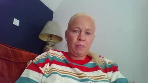 Snapshot of naughtyjennyblondeuk chatting on July 21, 3:03 pm naughtyjennyblondeuk online show from July 21, 3:03 pm
